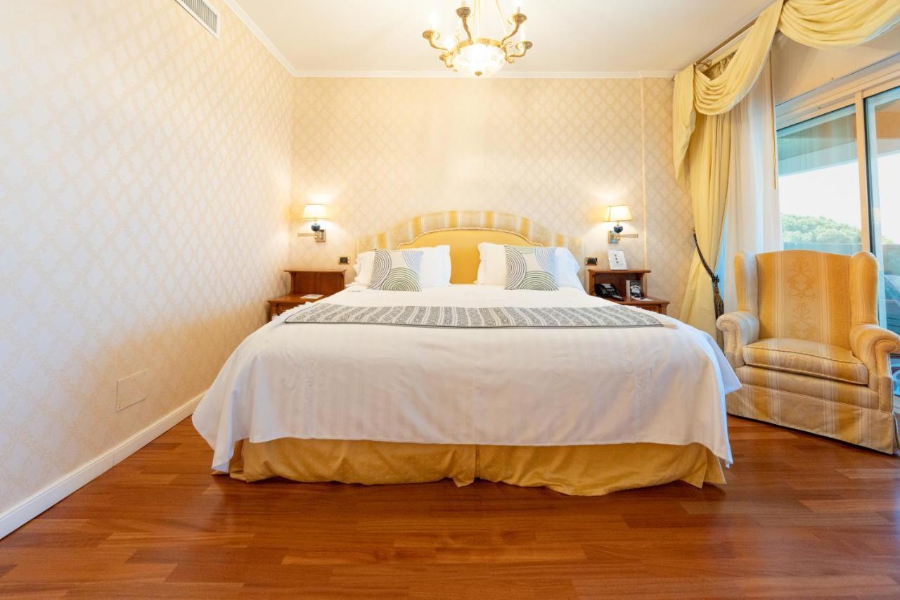 Grand Hotel Del Mare Resort & Spa Bordighera Esterno foto
