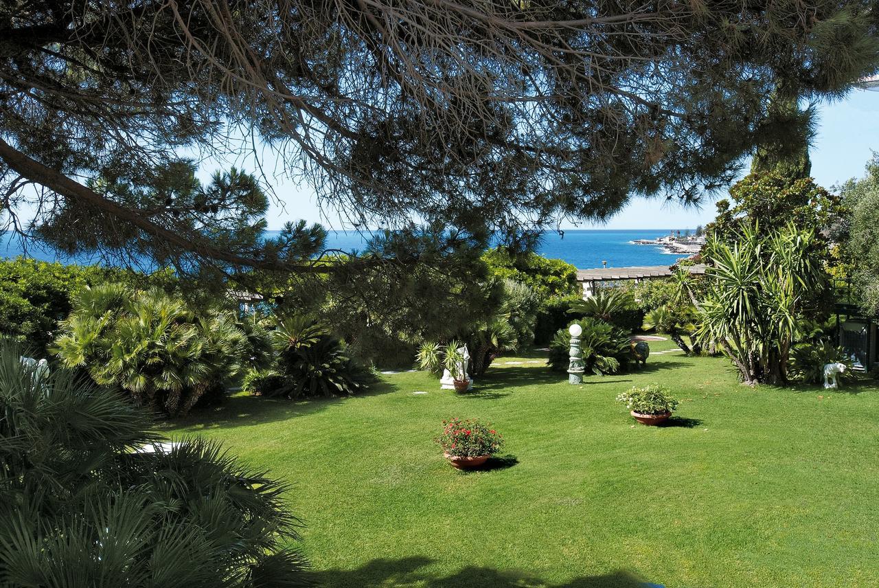 Grand Hotel Del Mare Resort & Spa Bordighera Esterno foto